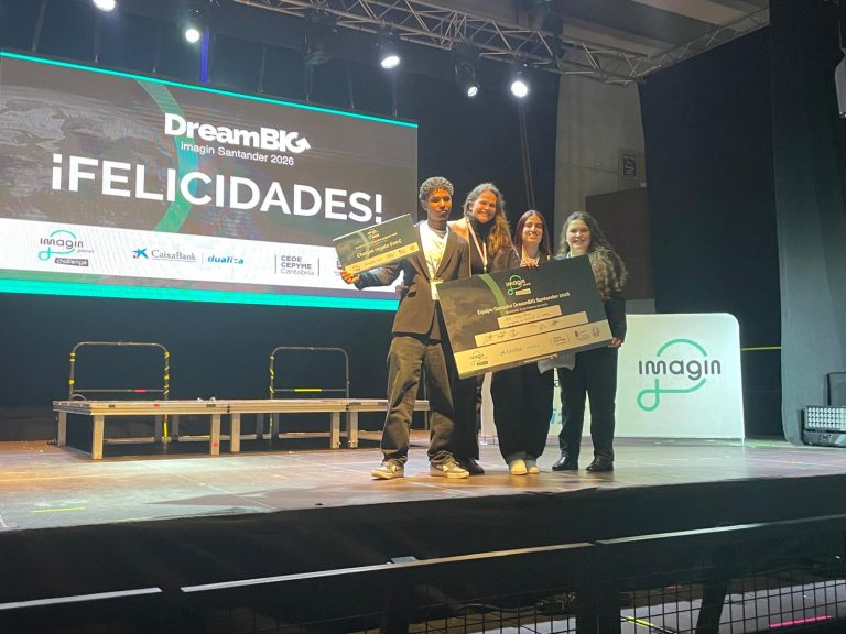 El equipo del IES Valle de Camargo, ganador el Dream Big imagin-Dualiza ...