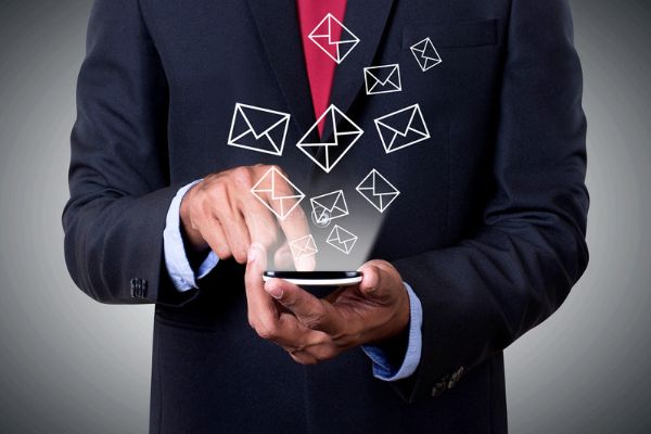 La CNMC exige registro de alias para el envío de SMS y MMS en España